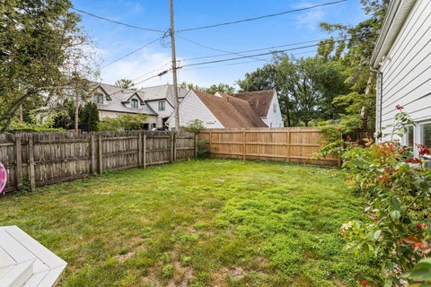 Tiny photo for 913 W Charles Street, Champaign, IL 61821 (MLS # 12761126)