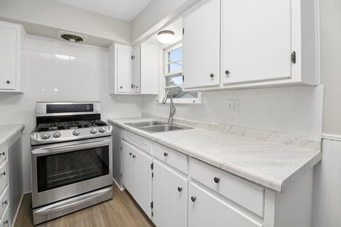 Tiny photo for 1042 S 8TH Avenue, Kankakee, IL 60901 (MLS # 12744027)