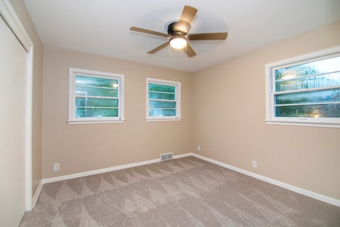 Tiny photo for 1042 S 8TH Avenue, Kankakee, IL 60901 (MLS # 12744027)