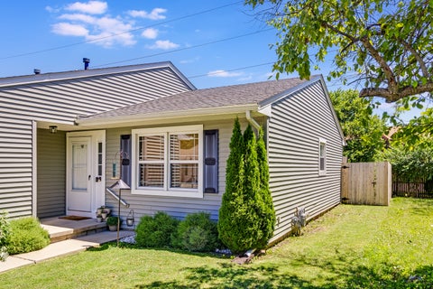 Tiny photo for 2128 Ivy Court, Champaign, IL 61821 (MLS # 12679318)