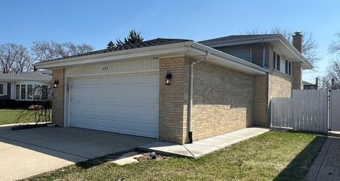 Tiny photo for 793 TIMOTHY Lane, Des Plaines, IL 60016 (MLS # 12618968)