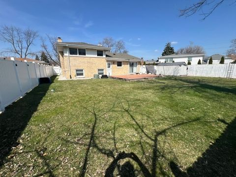 Tiny photo for 793 TIMOTHY Lane, Des Plaines, IL 60016 (MLS # 12618968)