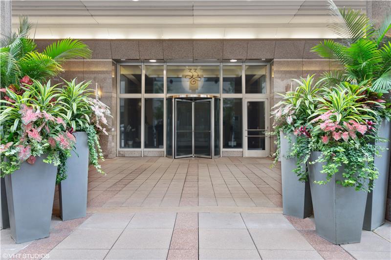 33 W Ontario Street 20I