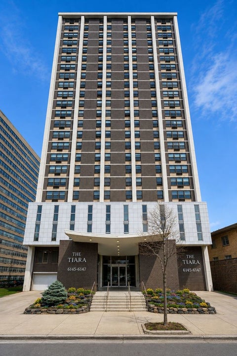 Photo of 6145 N Sheridan Road #27C, Chicago, IL 60660 (MLS # 12745189)