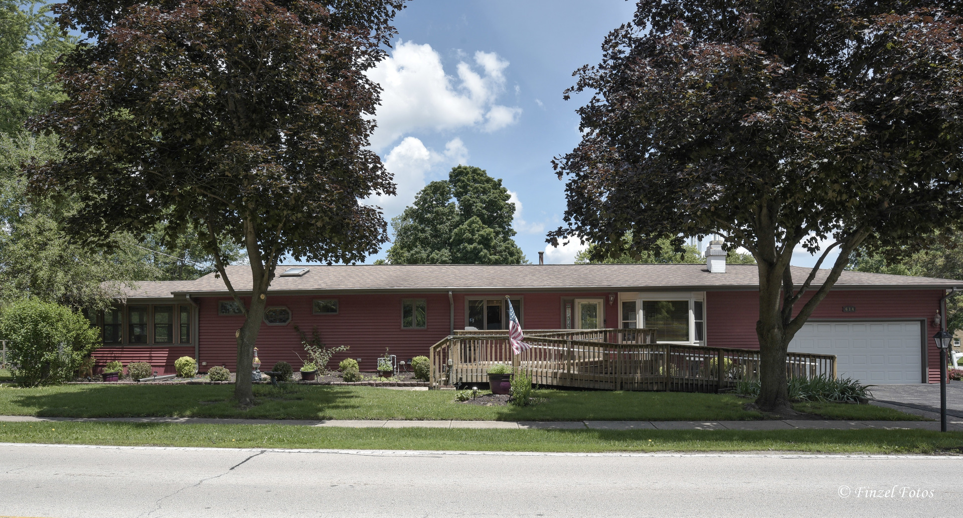 614 N Lillian Street