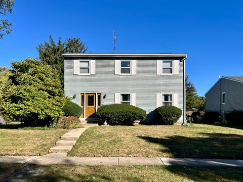 Photo of 63 Brookshire Green, Bloomington, IL 61704 (MLS # 12496718) Photo of 63 Brookshire Green, Bloomington, IL 61704 (MLS # 12496718)