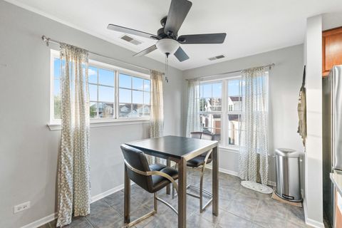 Tiny photo for 32802 Fowler Circle, Warrenville, IL 60555 (MLS # 12523199)