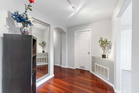 Tiny photo for 32802 Fowler Circle, Warrenville, IL 60555 (MLS # 12523199)