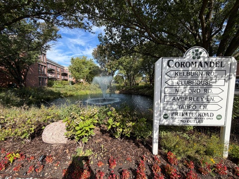 Tiny photo for 422 Kelburn Road #325, Deerfield, IL 60015 (MLS # 12734855)