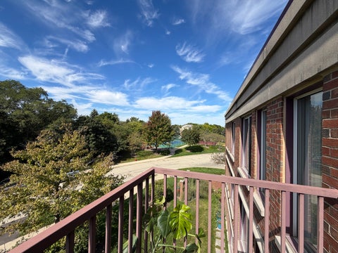 Tiny photo for 422 Kelburn Road #325, Deerfield, IL 60015 (MLS # 12734855)