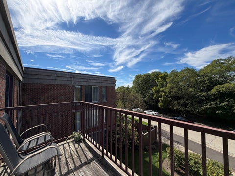 Tiny photo for 422 Kelburn Road #325, Deerfield, IL 60015 (MLS # 12734855)