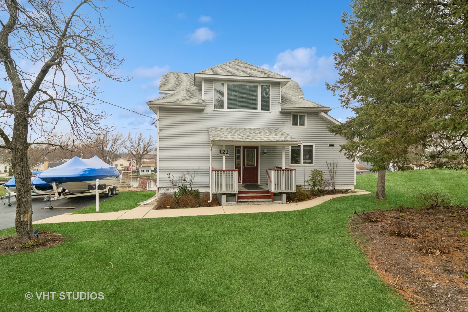 122 E Grand Avenue