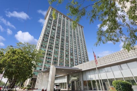 Photo of 3600 N Lake Shore Drive #1108, Chicago, IL 60613 (MLS # 12465919)