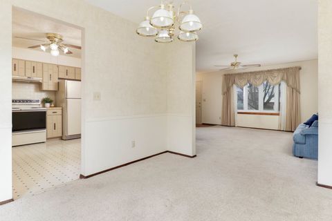 Tiny photo for 105 S Devonshire Drive, Bloomington, IL 61704 (MLS # 12538121)