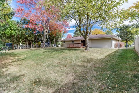 Tiny photo for 105 S Devonshire Drive, Bloomington, IL 61704 (MLS # 12538121)