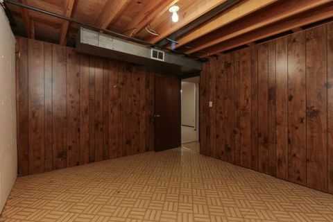 Tiny photo for 105 S Devonshire Drive, Bloomington, IL 61704 (MLS # 12538121)