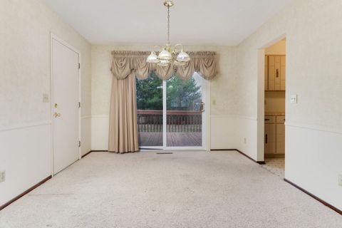 Tiny photo for 105 S Devonshire Drive, Bloomington, IL 61704 (MLS # 12538121)