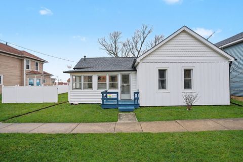 Photo of 205 E TAYLOR Street, Grant Park, IL 60940 (MLS # 12595111)
