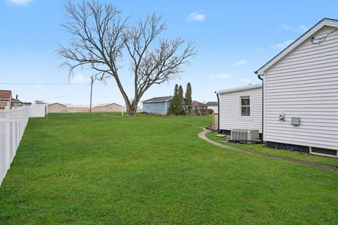 Tiny photo for 205 E TAYLOR Street, Grant Park, IL 60940 (MLS # 12595111)