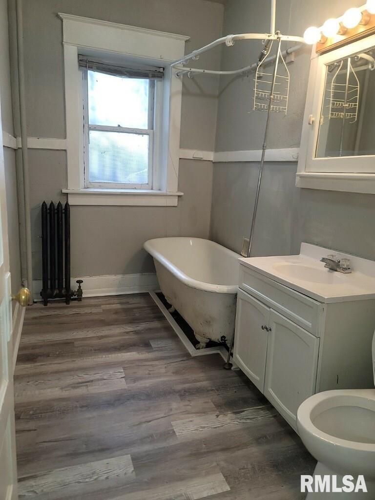 805 W 2ND Street