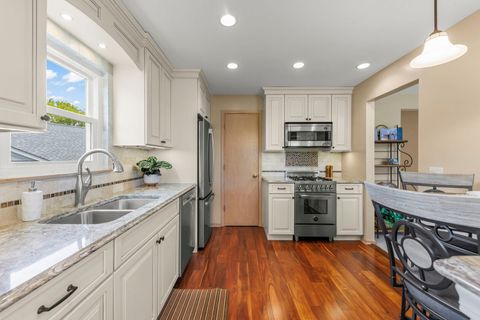 Tiny photo for 2865 Meadow Lane #v2, Schaumburg, IL 60193 (MLS # 12624530)