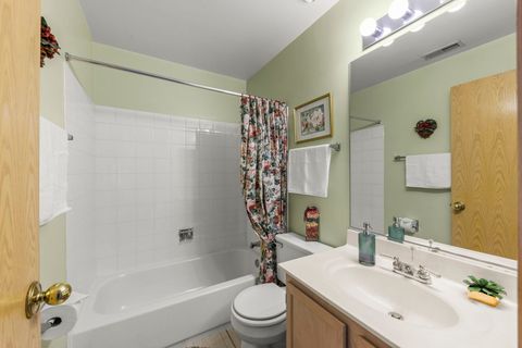 Tiny photo for 2865 Meadow Lane #v2, Schaumburg, IL 60193 (MLS # 12624530)