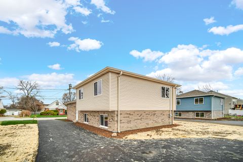 Tiny photo for 3127 141st Place, Blue Island, IL 60406 (MLS # 12577191)