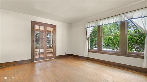 Tiny photo for 144 S Commonwealth Avenue, Aurora, IL 60506 (MLS # 12672893)