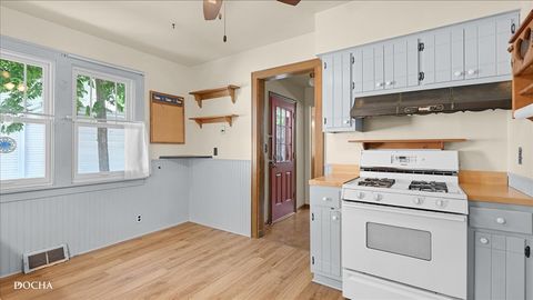 Tiny photo for 144 S Commonwealth Avenue, Aurora, IL 60506 (MLS # 12672893)