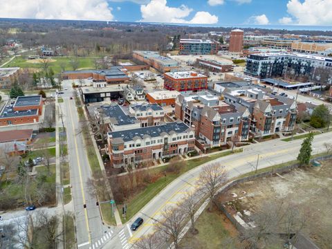 Tiny photo for 865 Laurel Avenue, Highland Park, IL 60035 (MLS # 12585528)