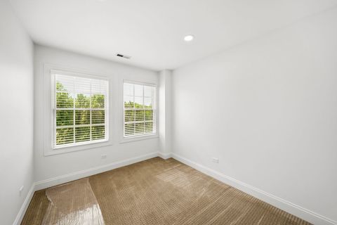 Tiny photo for 865 Laurel Avenue, Highland Park, IL 60035 (MLS # 12585528)