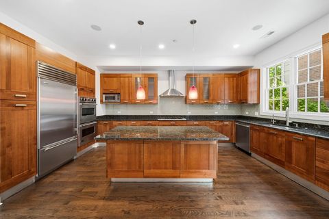 Tiny photo for 865 Laurel Avenue, Highland Park, IL 60035 (MLS # 12585528)