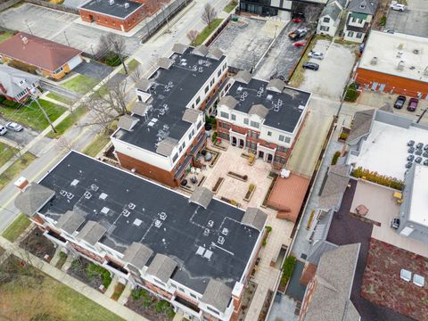 Tiny photo for 865 Laurel Avenue, Highland Park, IL 60035 (MLS # 12585528)