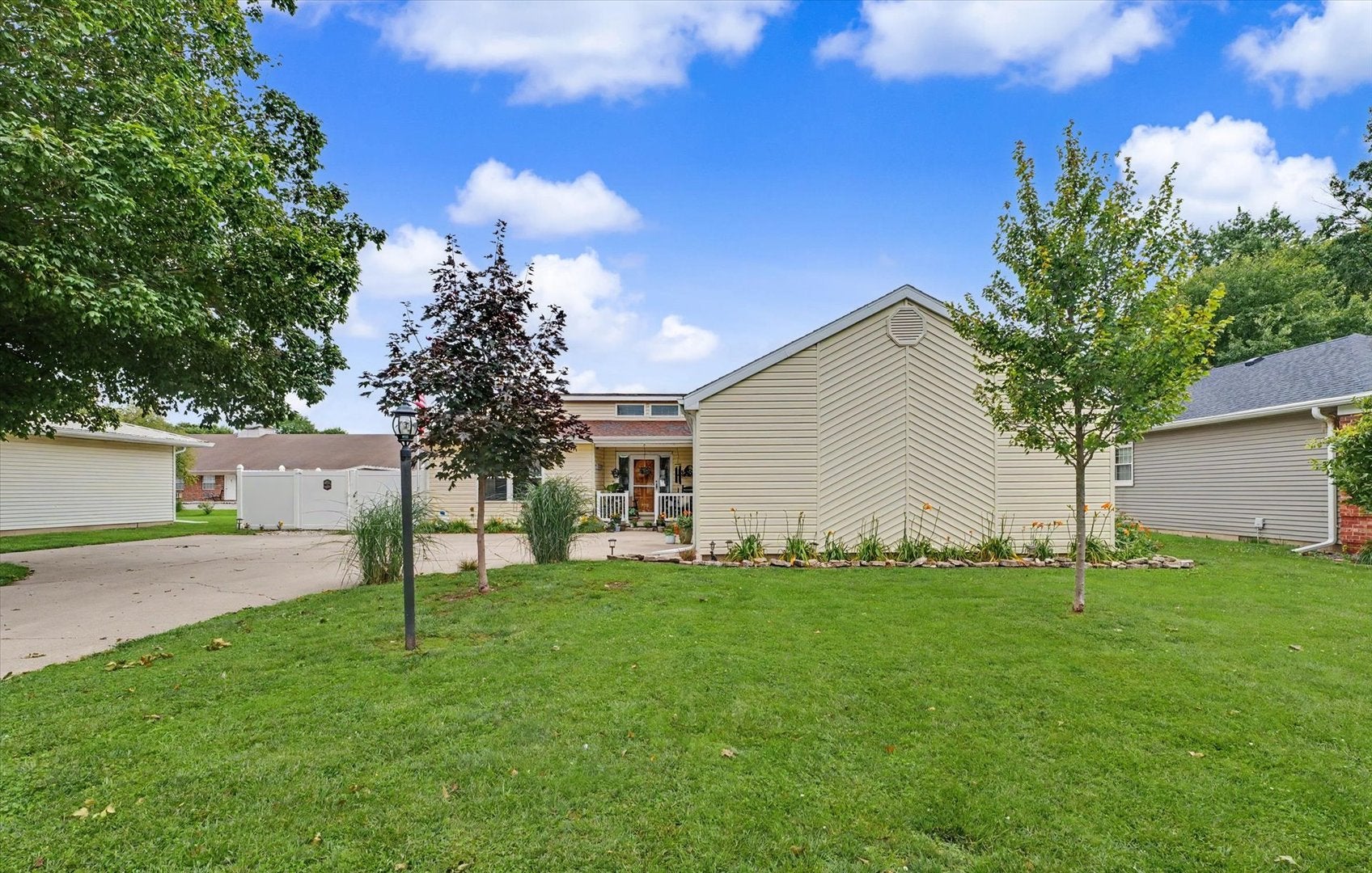 105 Surrey Lane