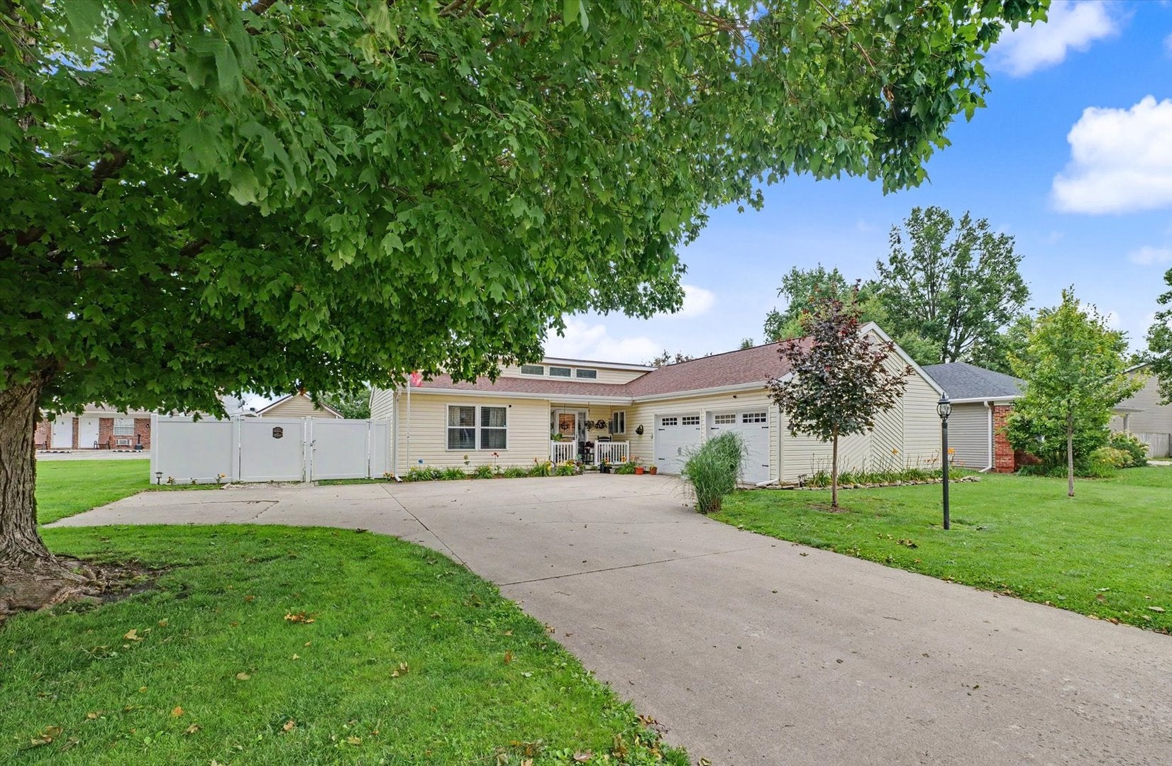 105 Surrey Lane