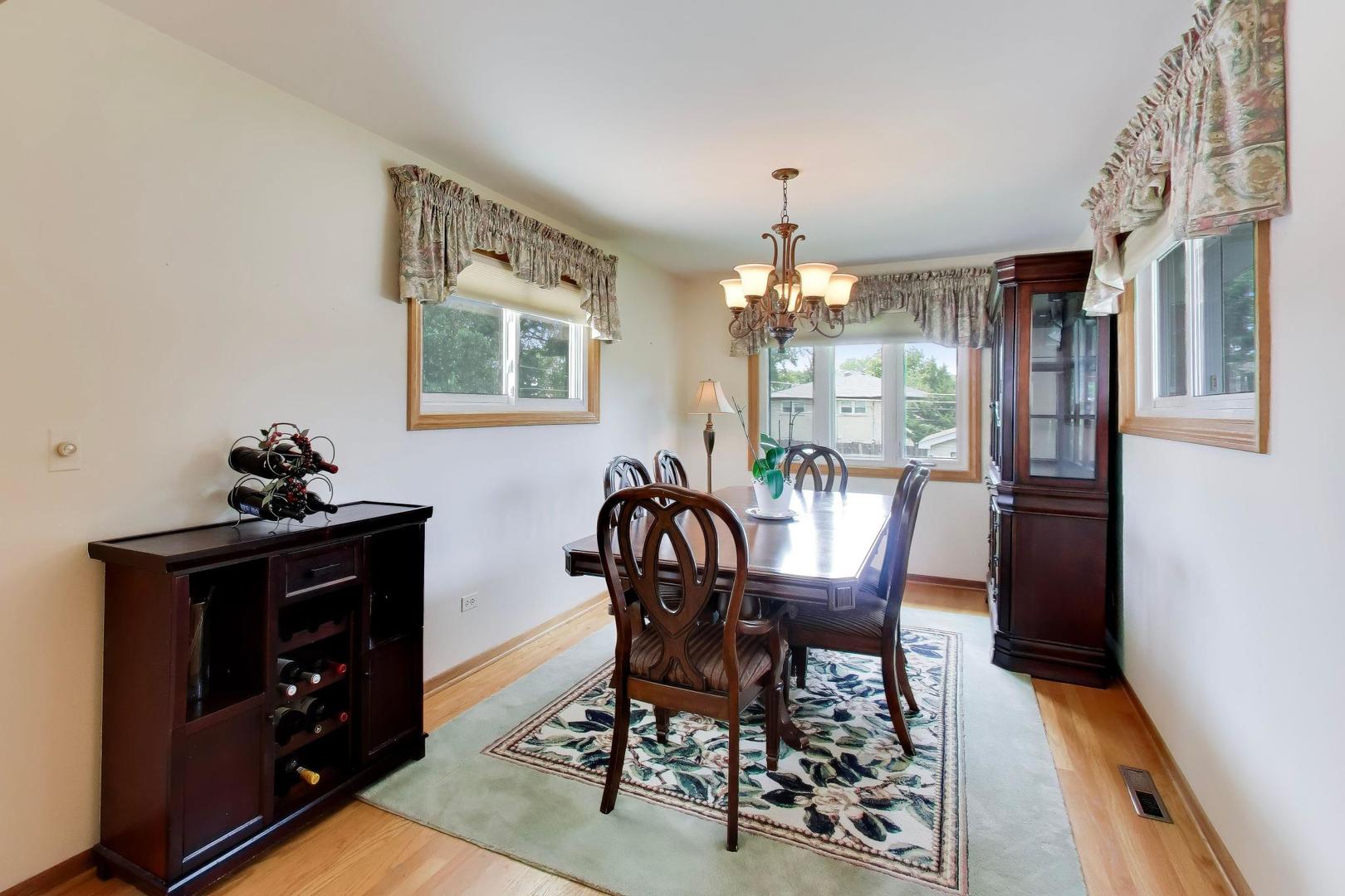 1462 Dayton Place
