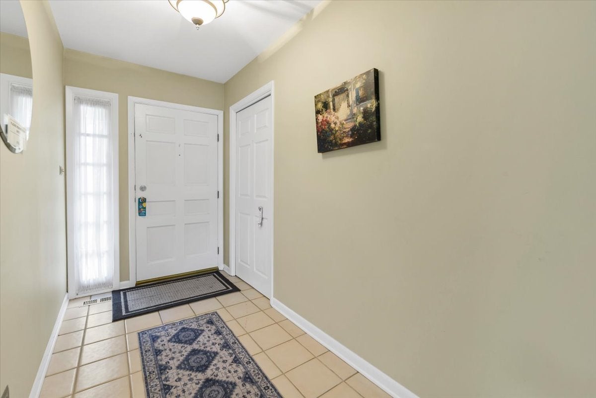 1525 Mayfield Lane