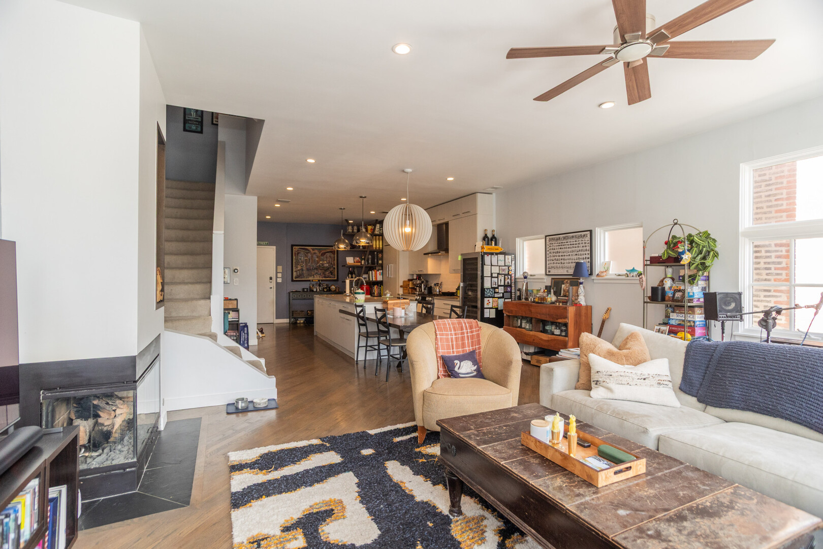 824 W ARMITAGE Avenue 2B