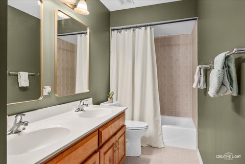 Tiny photo for 8146 Hampton Drive, Woodridge, IL 60517 (MLS # 12558495)