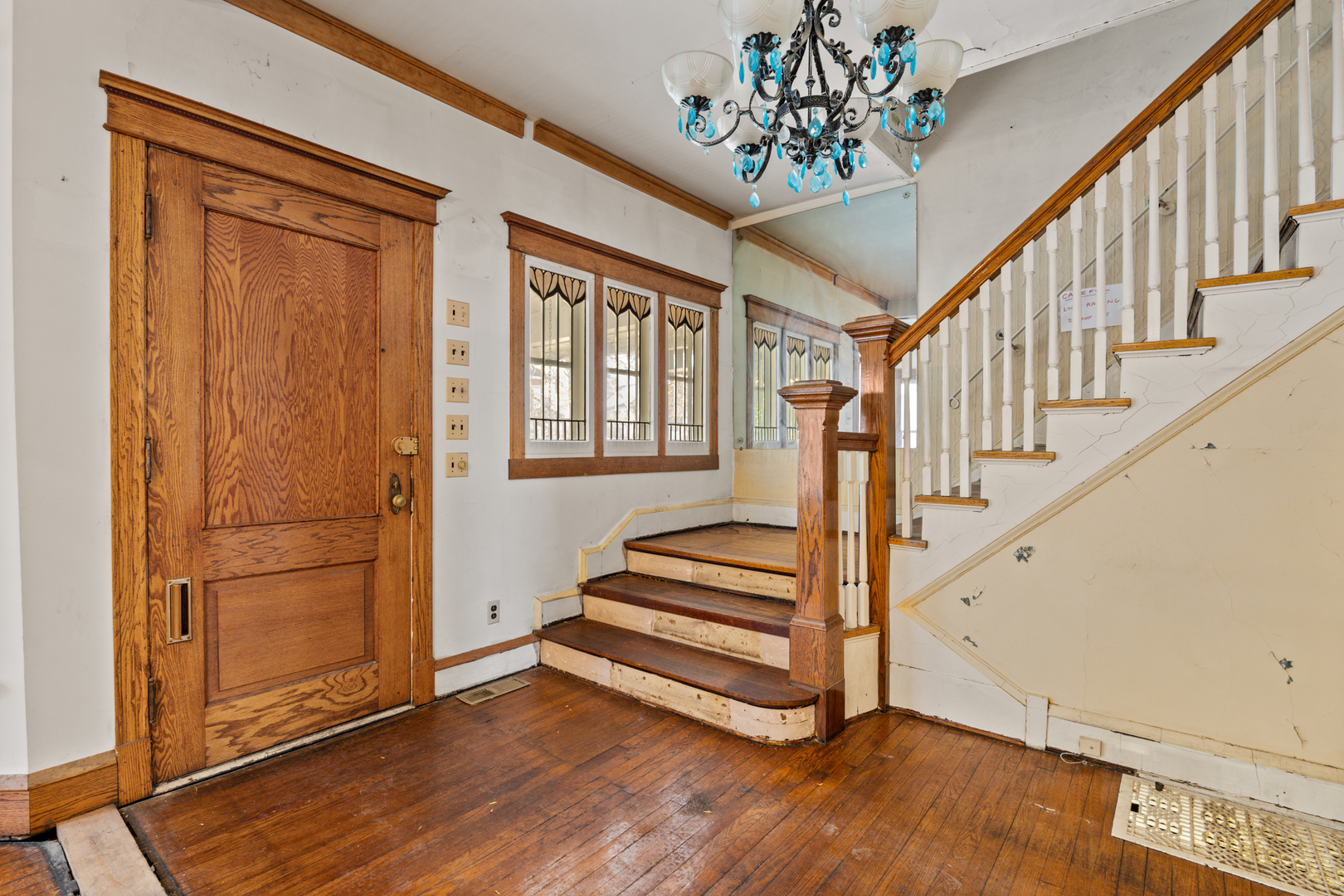 1448 W Glenlake Avenue