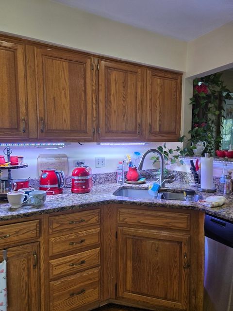 Tiny photo for 716 Clover Hill Court, Elk Grove Village, IL 60007 (MLS # 12492141)