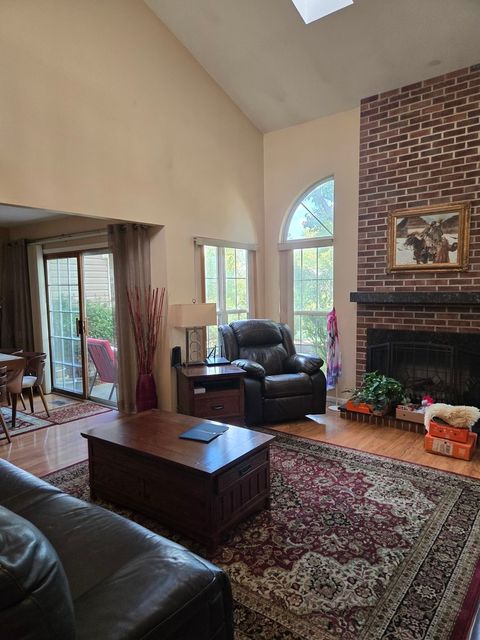 Tiny photo for 716 Clover Hill Court, Elk Grove Village, IL 60007 (MLS # 12492141)