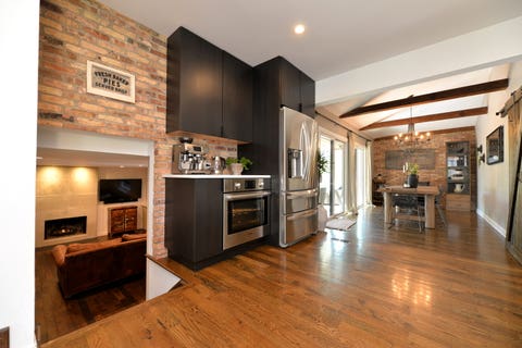 Tiny photo for 3902 N GALESBURG Avenue, Arlington Heights, IL 60004 (MLS # 12662639)