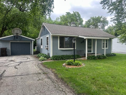 Photo of 37 S Heather Drive, Crystal Lake, IL 60014 (MLS # 12717375)