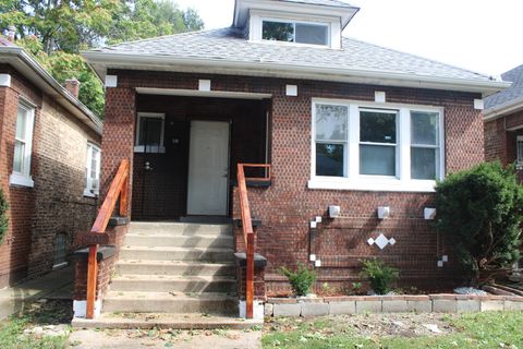 Photo of 8207 S Marquette Avenue, Chicago, IL 60617 (MLS # 12479159)
