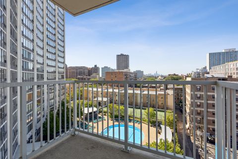 Tiny photo for 3930 N Pine Grove Avenue #801, Chicago, IL 60613 (MLS # 12456500)