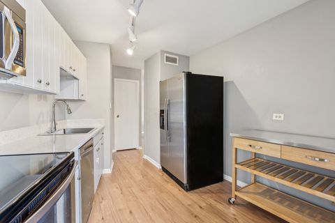 Tiny photo for 3930 N Pine Grove Avenue #801, Chicago, IL 60613 (MLS # 12456500)