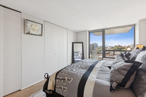 Tiny photo for 3930 N Pine Grove Avenue #801, Chicago, IL 60613 (MLS # 12456500)
