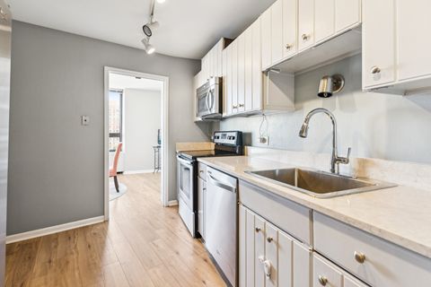 Tiny photo for 3930 N Pine Grove Avenue #801, Chicago, IL 60613 (MLS # 12456500)