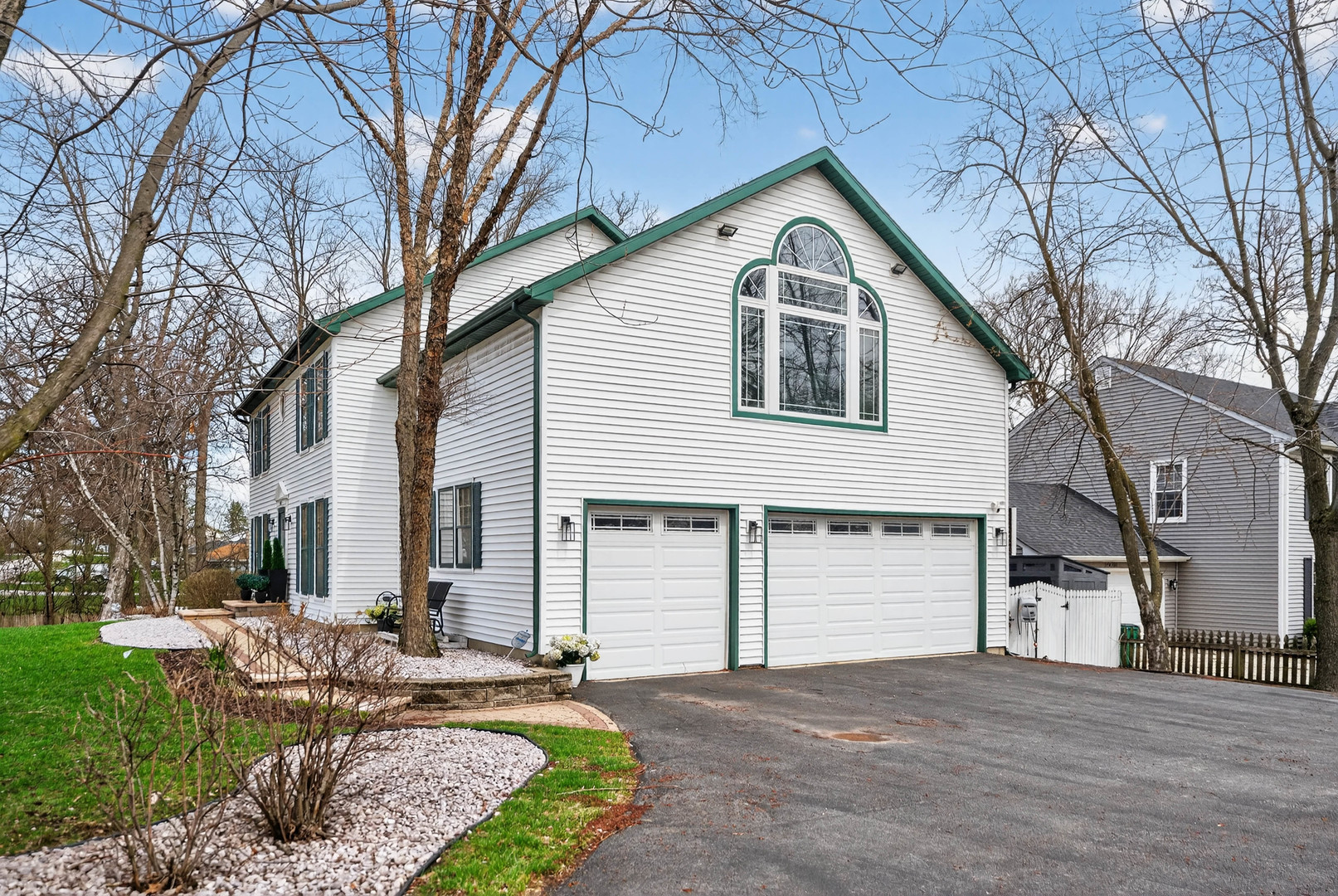 0S775 Madison Street